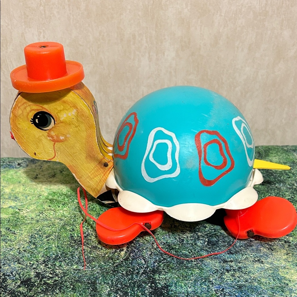 VINTAGE 1962 Fisher-Price Tip-Toe Turtle Pull Toy